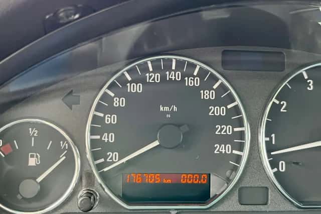 BMW Z3 (2000) thumbnail 35