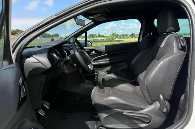 Citroën DS3 (2013) thumbnail 6