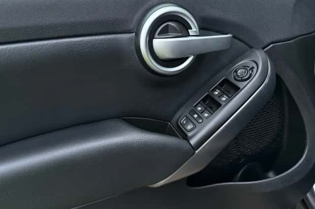 Fiat 500 (2015) thumbnail 16