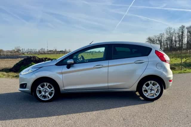 Ford Fiesta (2016) thumbnail 13