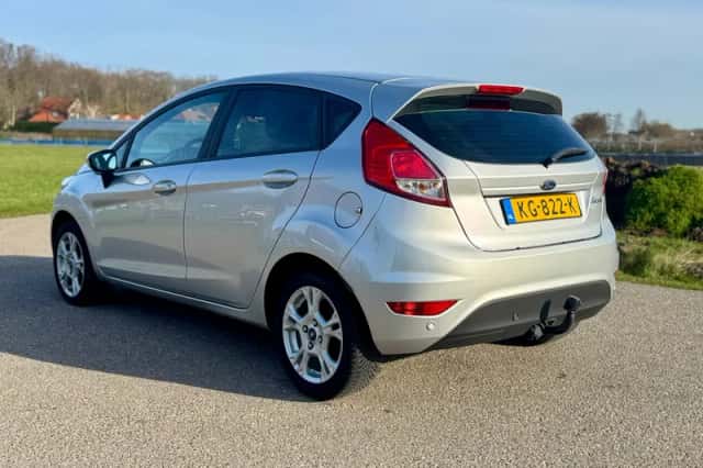 Ford Fiesta (2016) thumbnail 15