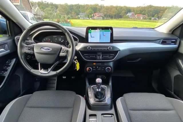 Ford Focus (2019) thumbnail 2