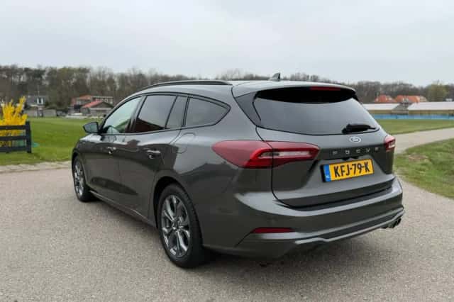 Ford Focus (2025) thumbnail 3