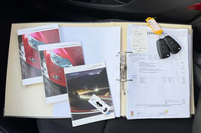 Ford Focus (2012) thumbnail 13