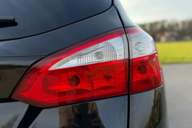 Ford Focus (2012) thumbnail 25