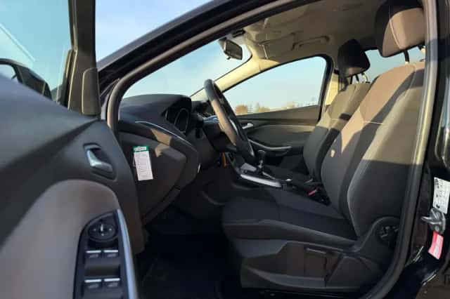 Ford Focus (2012) thumbnail 6
