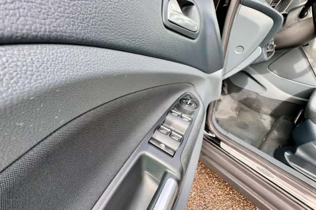 Ford Grand C-Max (2013) thumbnail 16