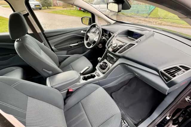 Ford Grand C-Max (2013) thumbnail 22