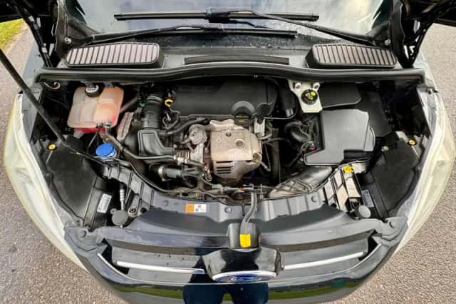 Ford Grand C-Max (2013) thumbnail 24