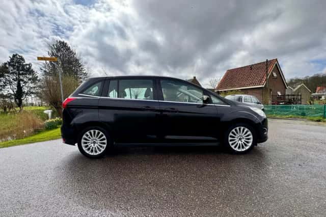 Ford Grand C-Max (2013) thumbnail 7