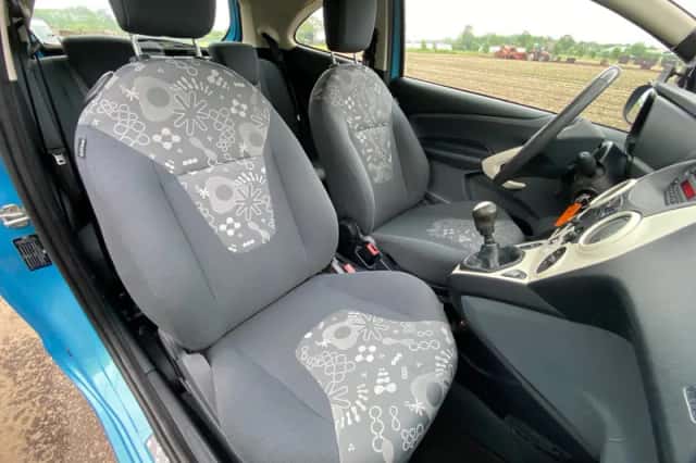 Ford Ka (2011) thumbnail 2