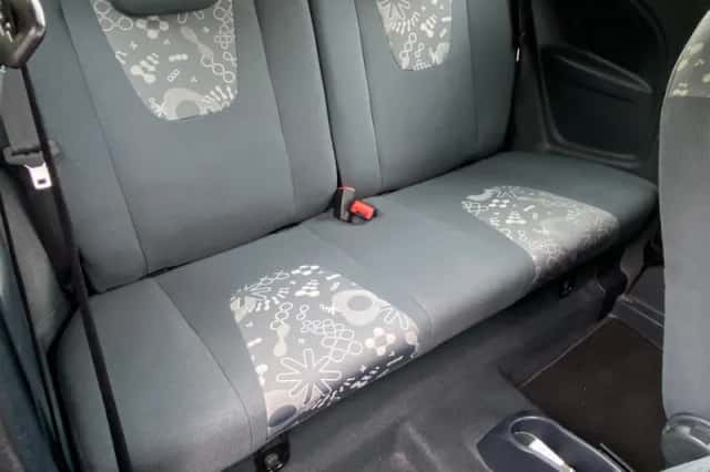 Ford Ka (2011) thumbnail 8