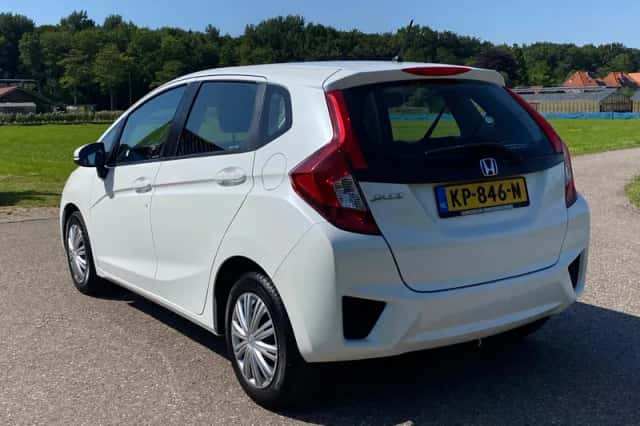 Honda Jazz (2016) thumbnail 3