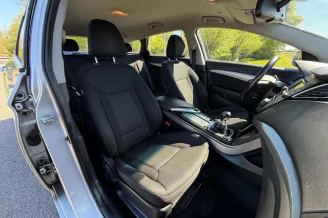 Hyundai i40 (2012) thumbnail 2