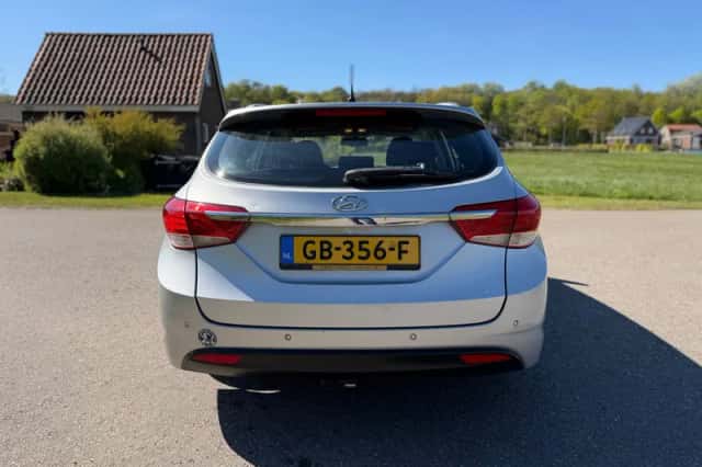 Hyundai i40 (2012) thumbnail 7