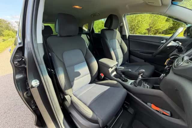 Hyundai Tucson (2016) thumbnail 2