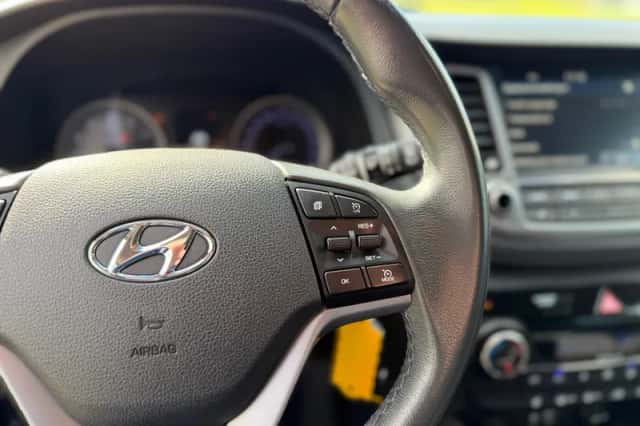 Hyundai Tucson (2016) thumbnail 15