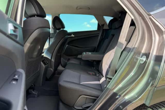 Hyundai Tucson (2016) thumbnail 20