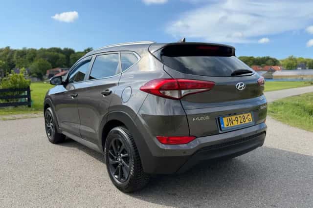 Hyundai Tucson (2016) thumbnail 8