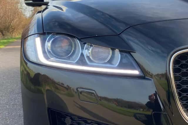 Jaguar XF (2017) thumbnail 19