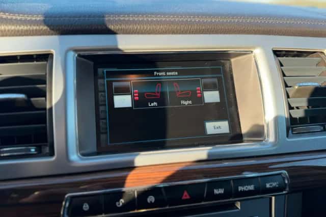 Jaguar XF (2014) thumbnail 19