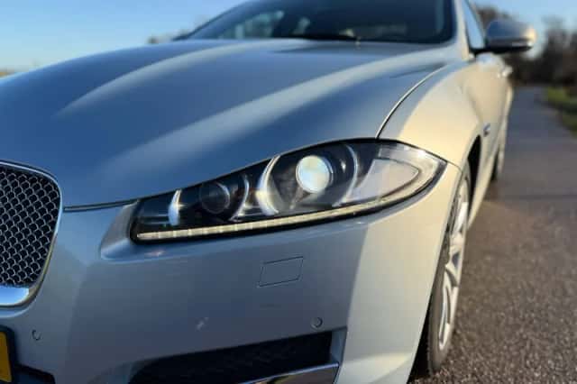 Jaguar XF (2014) thumbnail 28