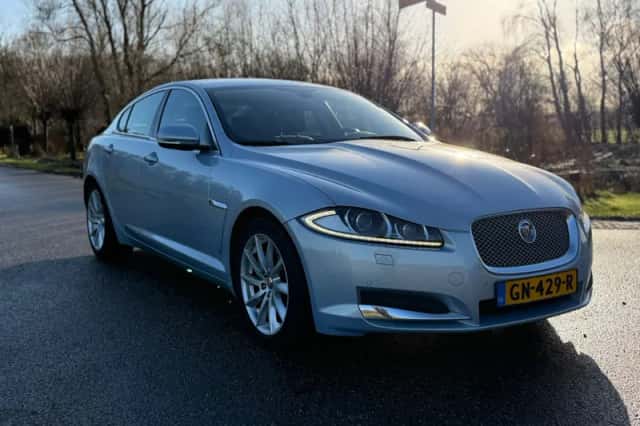 Jaguar XF (2014) thumbnail 35