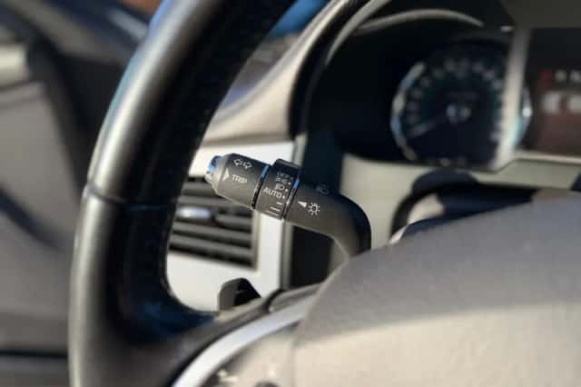Jaguar XF (2014) thumbnail 10