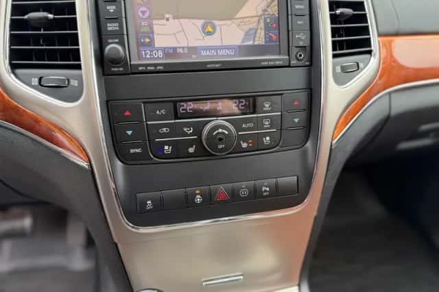 Jeep Grand Cherokee (2011) thumbnail 31
