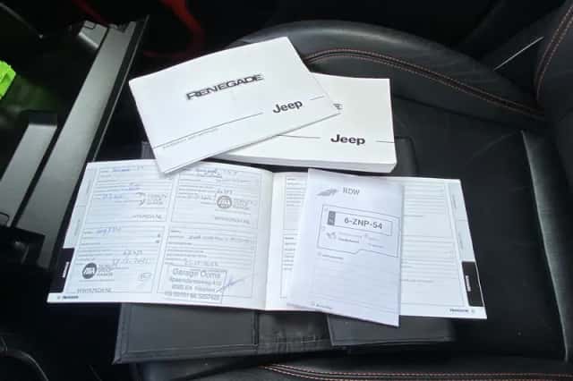 Jeep Renegade (2015) thumbnail 26