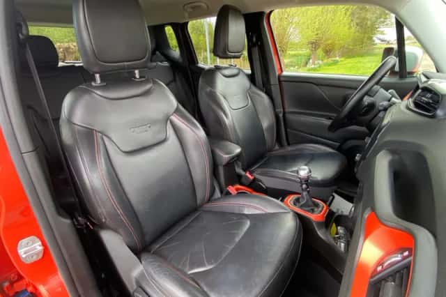Jeep Renegade (2015) thumbnail 8