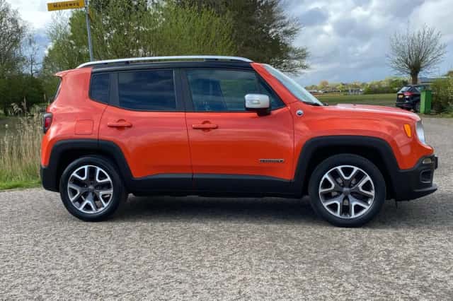 Jeep Renegade (2015) thumbnail 9