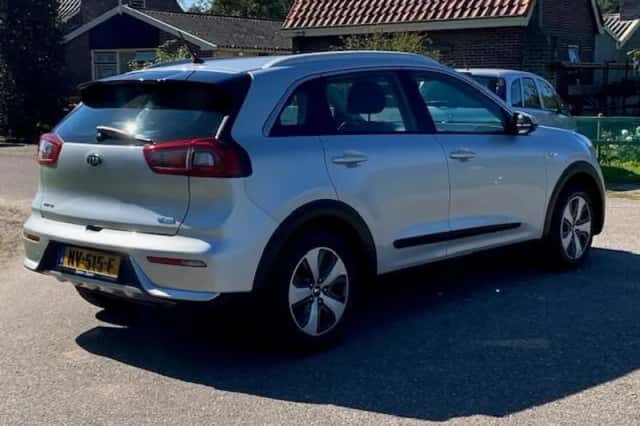 Kia Niro (2017) thumbnail 11