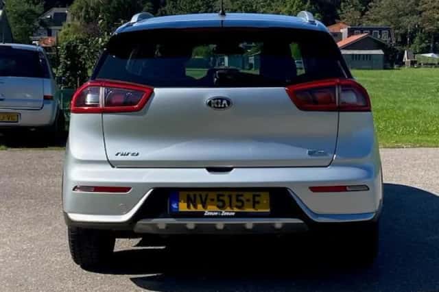 Kia Niro (2017) thumbnail 13