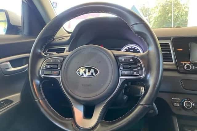 Kia Niro (2017) thumbnail 20