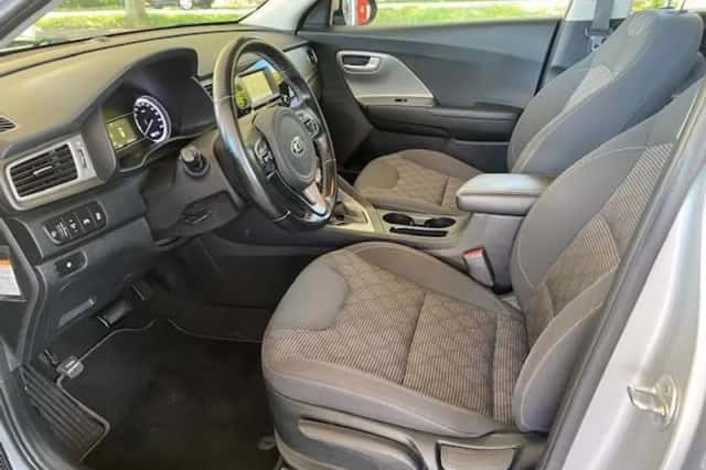 Kia Niro (2017) thumbnail 4