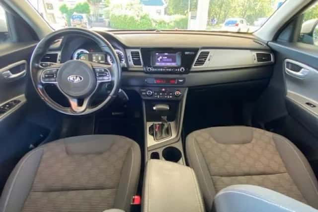 Kia Niro (2017) thumbnail 6