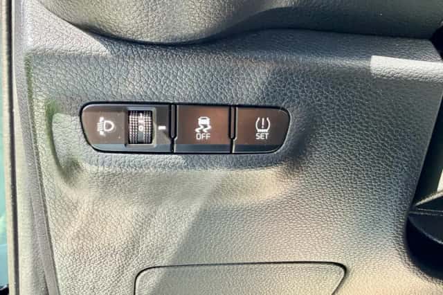 Kia Picanto (2024) thumbnail 12