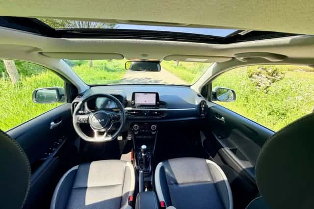 Kia Picanto (2024) thumbnail 25