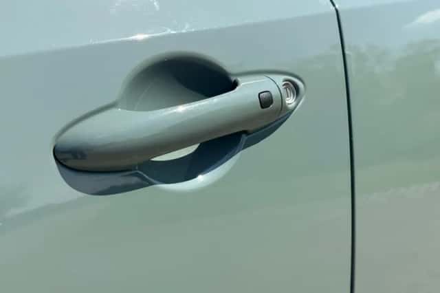 Kia Picanto (2024) thumbnail 36
