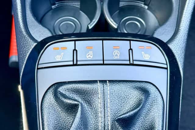 Kia Picanto (2024) thumbnail 8