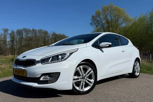 Kia Pro_cee'd (2013)