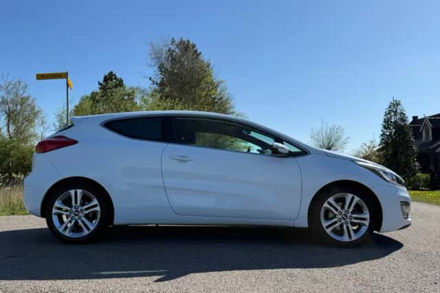 Kia Pro_cee'd (2013) thumbnail 27