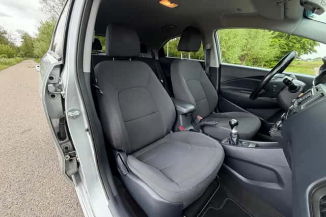 Kia Rio (2014) thumbnail 2