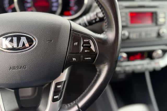 Kia Rio (2014) thumbnail 16