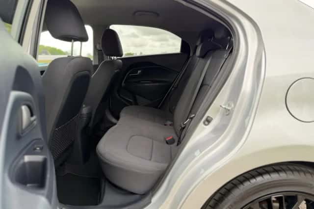 Kia Rio (2014) thumbnail 19
