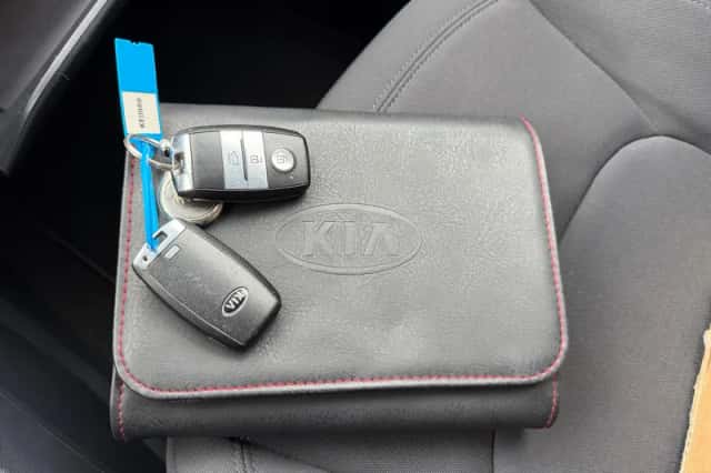 Kia Rio (2014) thumbnail 24