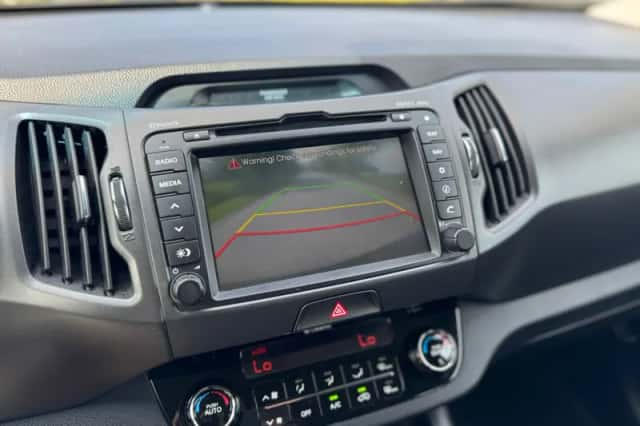 Kia Sportage (2011) thumbnail 19