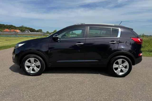 Kia Sportage (2011) thumbnail 3
