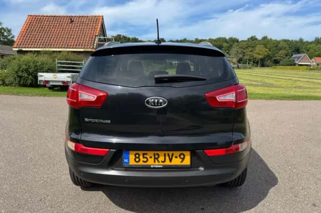 Kia Sportage (2011) thumbnail 5